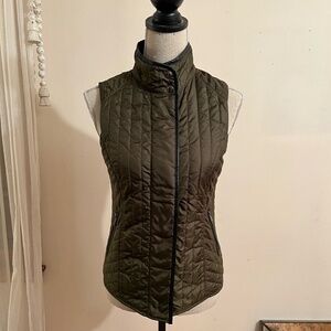 Banana Republic Olive Green Quilted Vest w/ Black Leather Trim Size XS Barbour